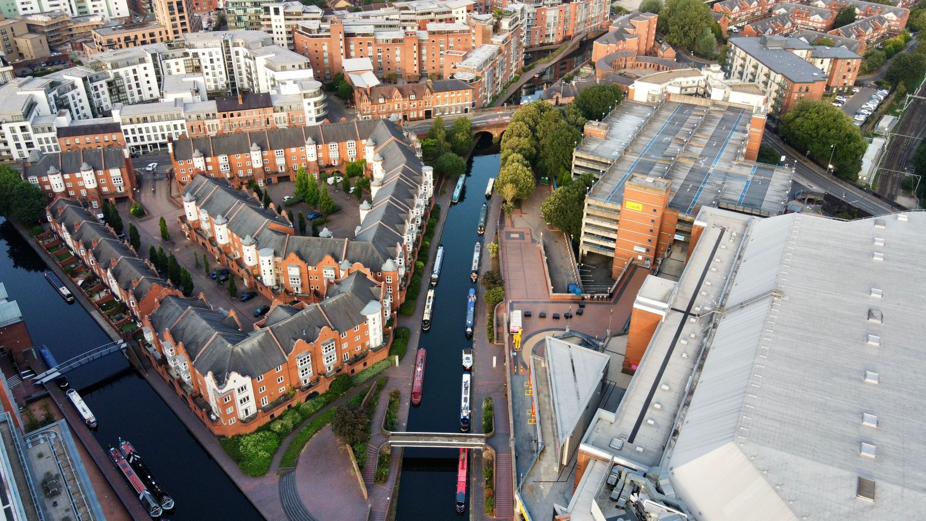 Birmingham City University (BCU) 2026 Guide: Courses, Fees & Entry Requirements for International Students