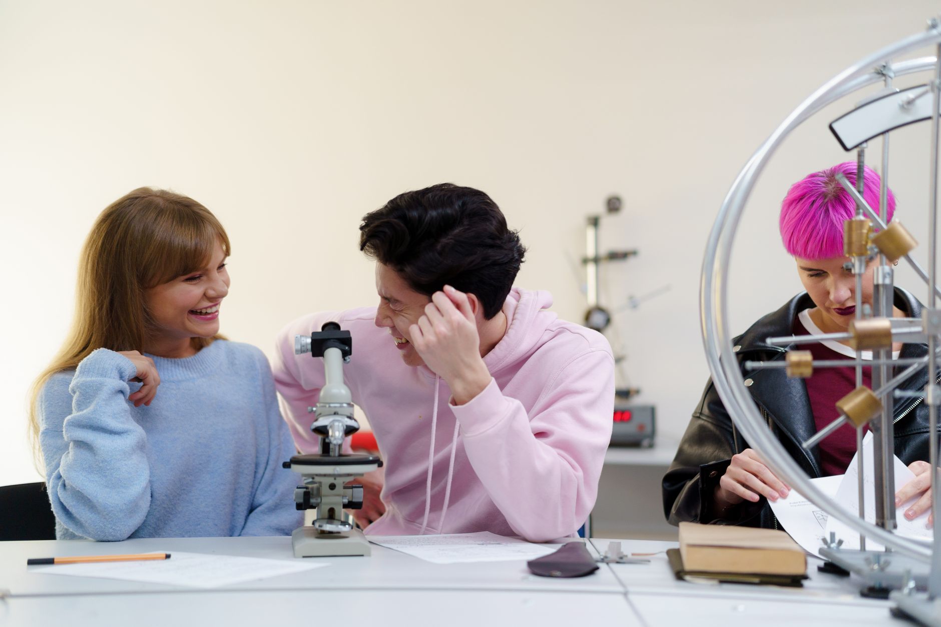 INTO London STEM, Medicine and Health Pathways: 2026 Guide for International Students