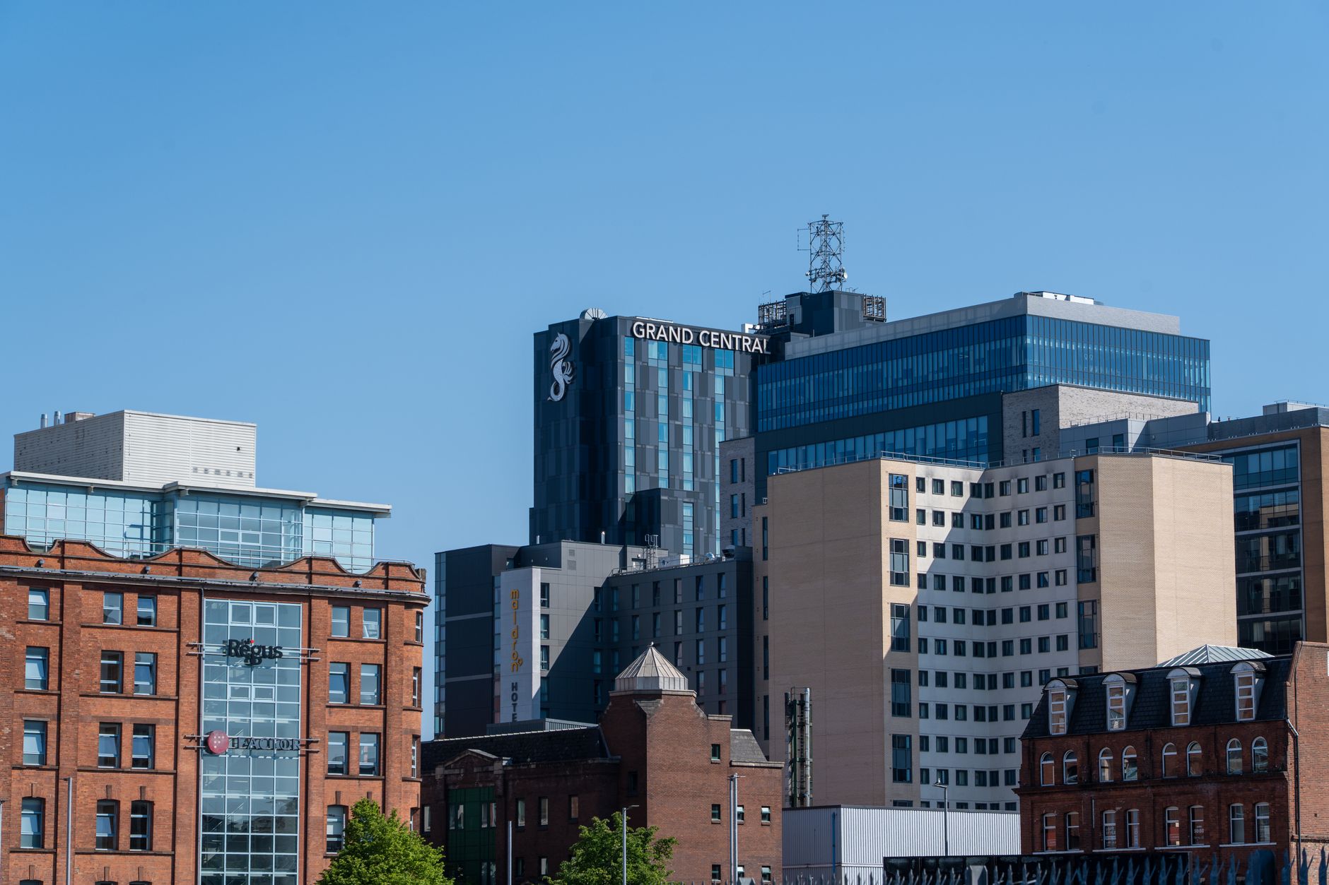 Ulster University 2026 Guide: Admission Requirements, Fees & Campus Life in Northern Ireland