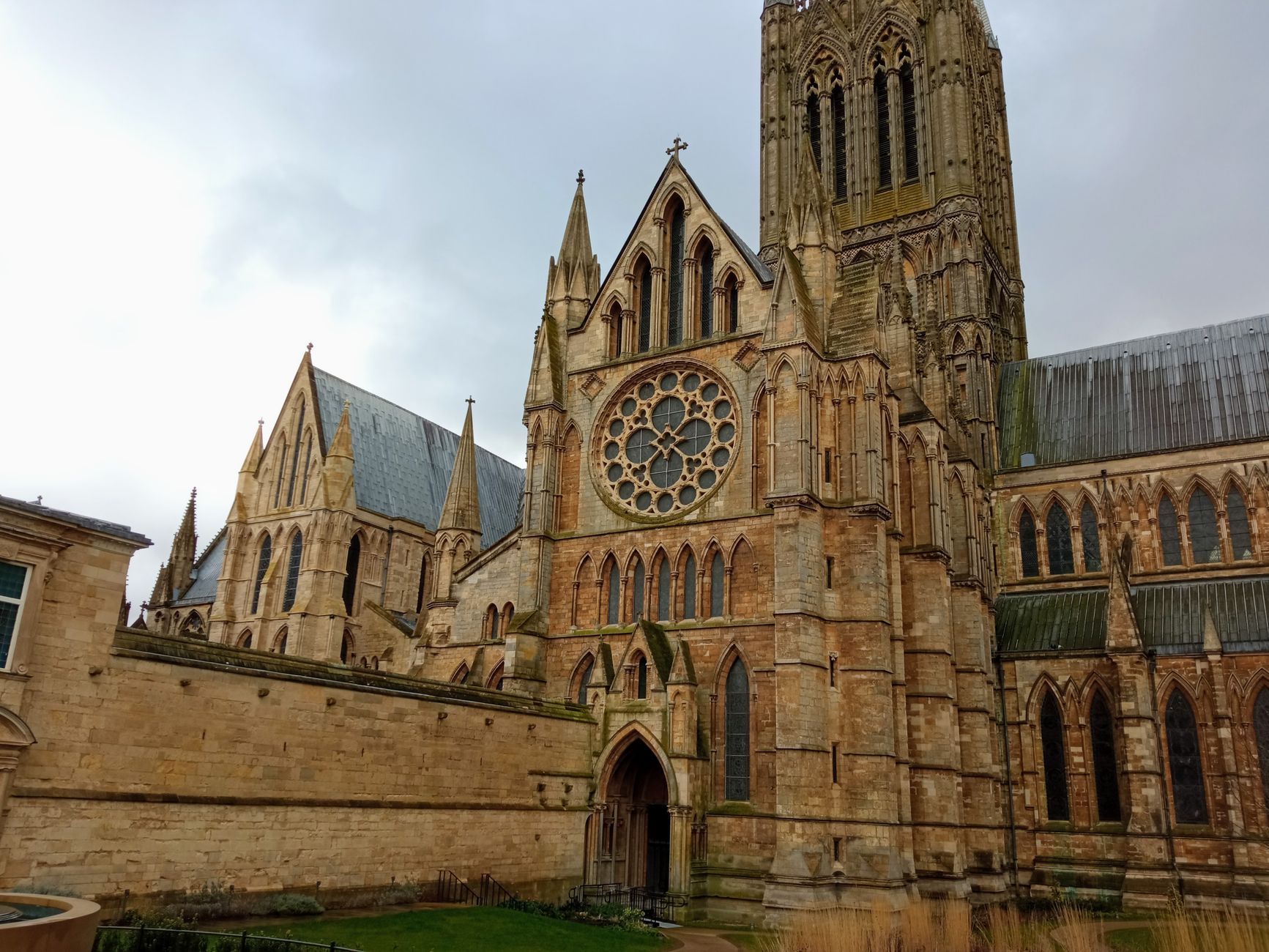 University of Lincoln 2026: Admission Requirements, Fees & Rankings for International Students