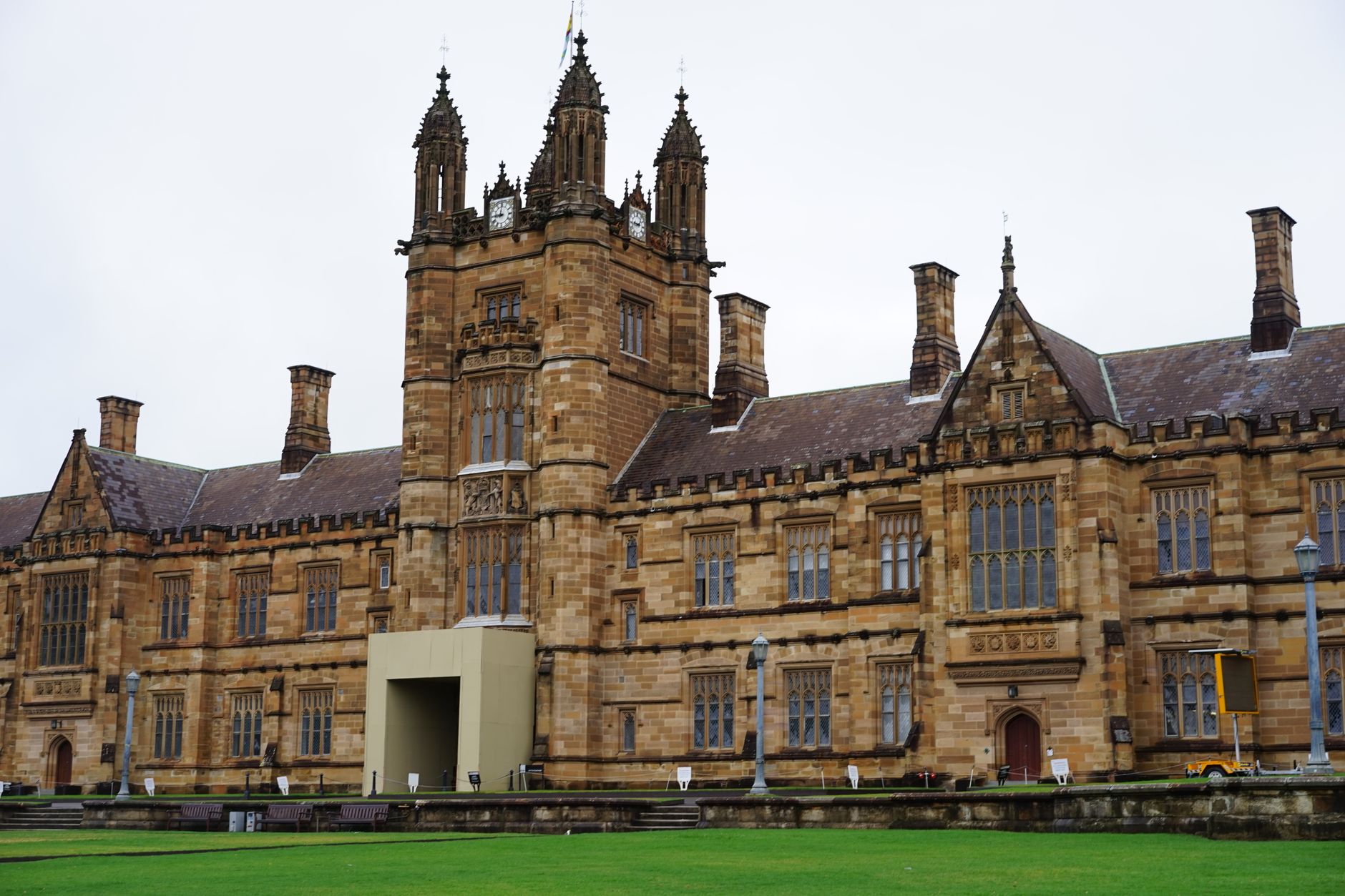 University of South Wales 2026 Guide: Admission, Fees & Rankings for International Students